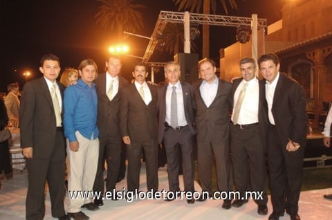Richard Zambrano Jr., Richard Zambrano, Néstor Fabián Benedetich, José Alberto Pedraza, Sergio Bueno, Carlos Fernández, Francisco Rotllán y Alejandro Irarragorri Gutiérrez.