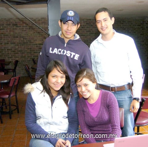 20112009 Estudiantes. Carolina Portillo, Lorena Cerna, Julio Ávila y Benjamín Bravo.