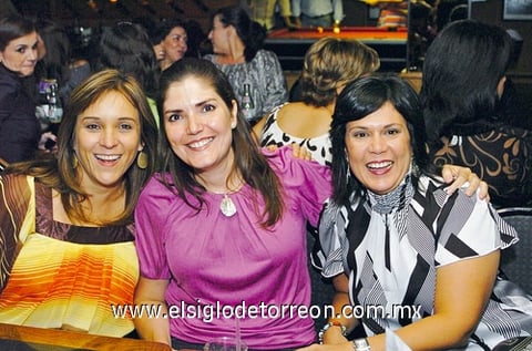 20112009 Mari, Mirita y Sandra.