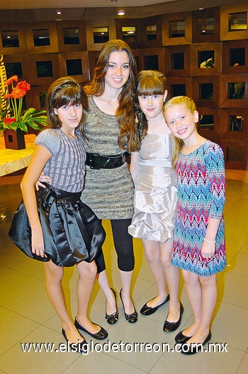 20112009 Zoila Valdez de Muñoz, Alejandra Salas de Garza y Matilde Ruenes de Espada. Marcela, Mónica, Isabel e Isabela.