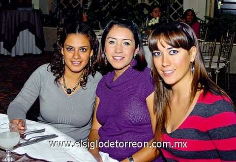 20112009 Mayra Velázquez, Monserrat Jáuregui y Analú del Río.