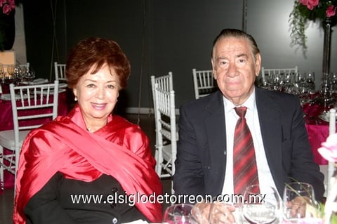21112009 Norma Leticia de González y Víctor González.