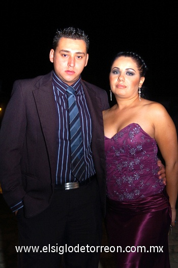 21112009 Sergio Herrera Martínez y Wendy Rodríguez Meraz disfrutaron de reciente banquete de bodas.