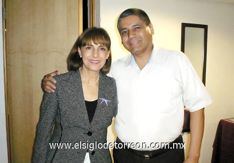22112009 Rubén Cháirez en compañía de la actriz Diana Bracho.