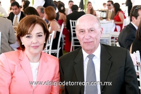 22112009 Lucrecia y Roberto von Bertrab.