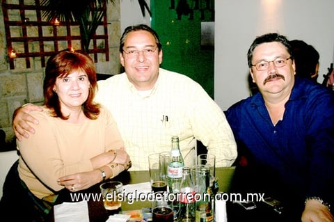 22112009 Rosa Cruz de Campa, Francisco Campa y Ernesto Solares.