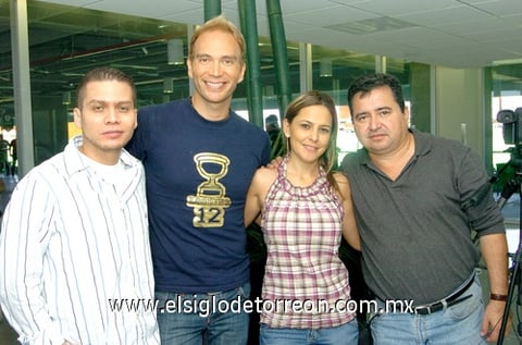 22112009 Steven Monárrez, Christian Izaguirre, Karla Antuna y Gregorio Hernández.