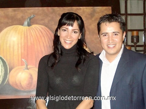 22112009 Artistas plásticos. Ana Lucía de Torres y Guillermo García son los creadores de la muestra pictórica.