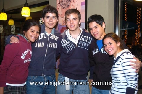 24112009 Magda, Evelyn, Claudia y Blanca.