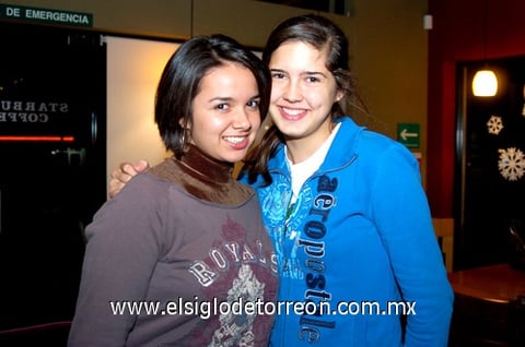 24112009 Zanya Pérez y Pamela Luna.