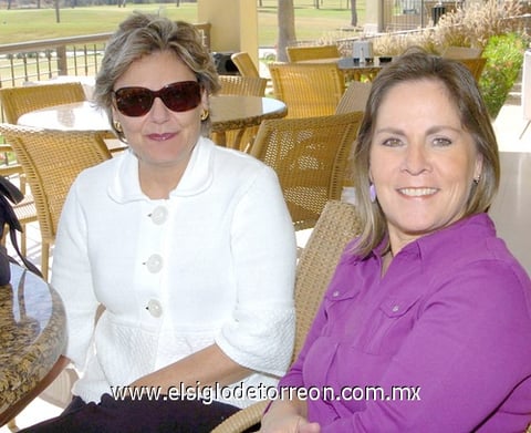 25112009 Ivonne de la Garza y Carmina Llavona.