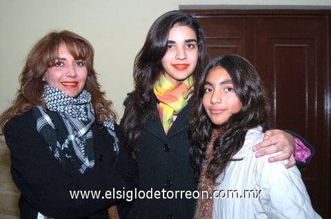 28112009 Huby Mascort de Kort, Jacqueline y Joana Kort Mascort.