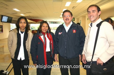 30112009 México. Laura Fuentes, Eva Gines, José María Santos y José Ortega.