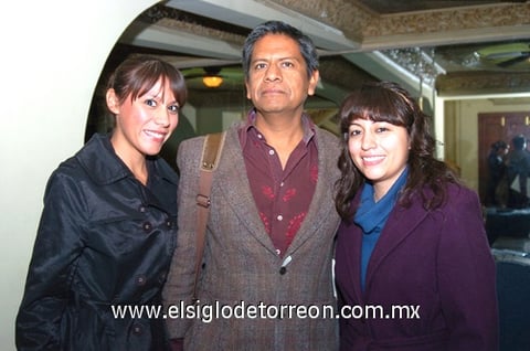 28112009 Mónica de Santiago y Enrique Estevane.