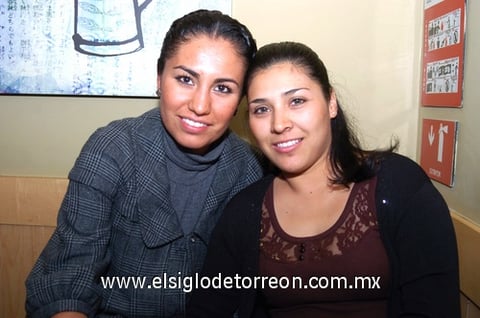 30112009 Claudia Pérez y Cindy Gámez. EL SIGLO DE TORREÓN / JESÚS HERNÁNDEZ