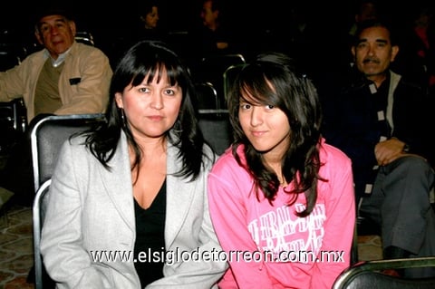 29112009 Graciela Domínguez López y Andrea González Domínguez.