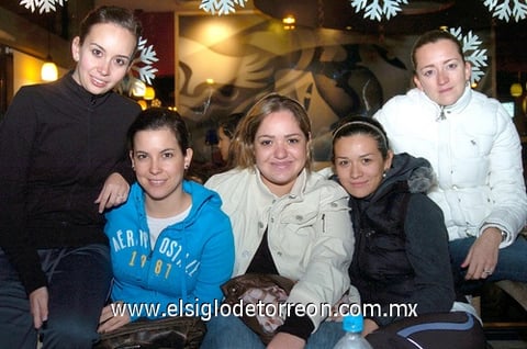 29112009 Carmen Martínez, Carmen Lombas, Lolis Castro, Carolina Castro y Gisela de Castro.