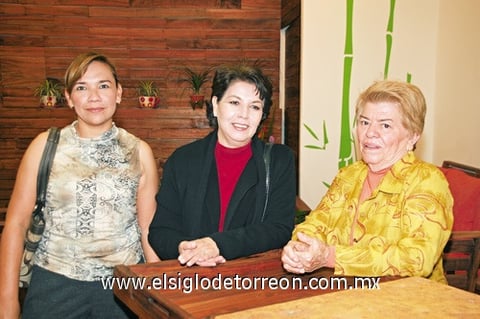 29112009 Elba Lira, Yemile y Elsa Acosta.