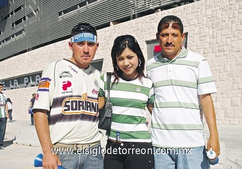 29112009 Javier Calera, Rocío Salazar y Gerardo Rangel.
