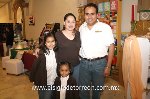 03122009 Karla, Mirvath, Nadhezda y Félix.