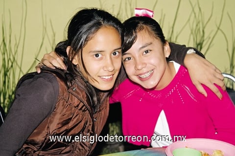 04122009 Ana Silvia Salazar y Cristy Castro.