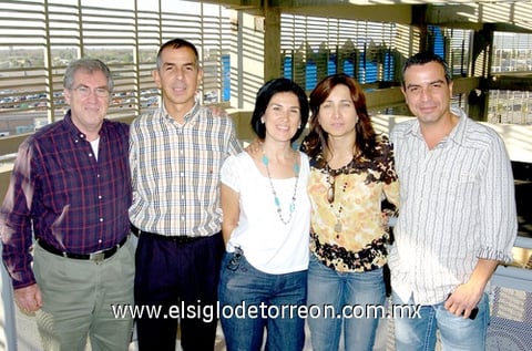 06122009 Gabriel, Darío, Pily, Sandra y Botis.
