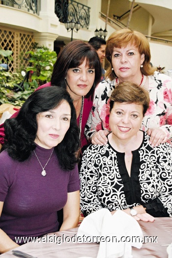 07122009 Irma Mitre, Adela de Gutiérrez, Loly de Fernández y Vero de Wong.