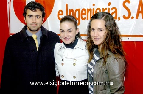 07122009 Adela González, Paulina Pastrana y Sofía López