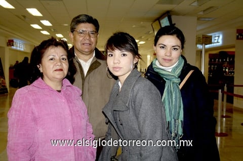 07122009 Distrito Federal. María Concepción Córdova, Héctor Camarillo, Brenda y Marycarmen Carrillo.
