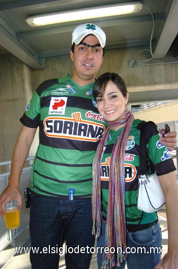 07122009 Poncho Campa y Daniela Rubio.