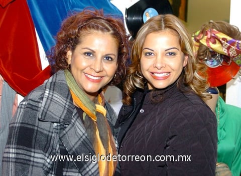 07122009 Olga Madrid y Janeth Ávalos.