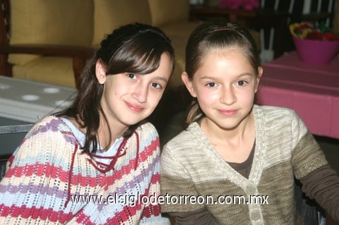 04122009  Rocío Villarreal y Marcela Gutiérrez.