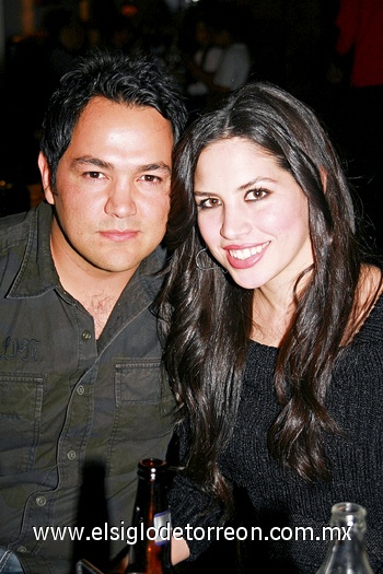 04122009 Alejandro Garza y Gaby Robles.