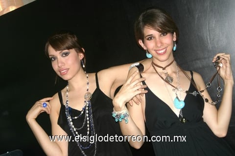 04122009 Mayola Saldaña y Silvia Ramírez.