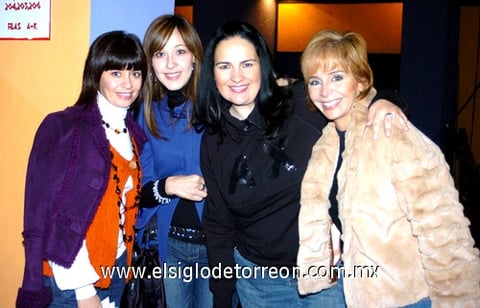 04122009 Anabel, Emma, Ana y Angie.