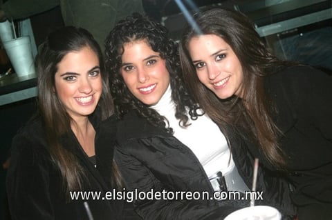 04122009 Karla, Sory y Any.