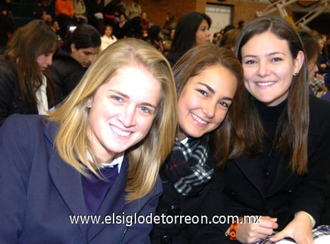 12122009 Stephania, Cecy y Greta.