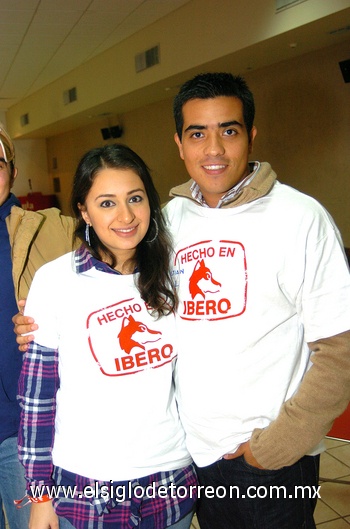 09122009 Mariela Rodríguez y  Cristian Leyva.