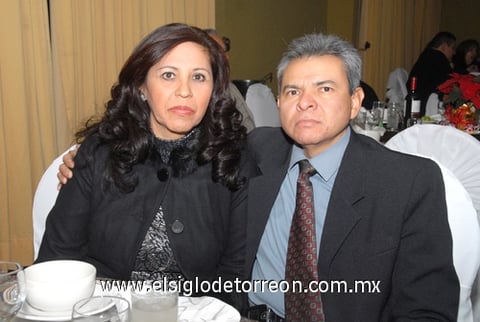 12122009 Gloria Irene Ibarra y José Antonio Vázquez, en un evento social efectuado recientemente.