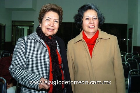 09122009 Alma Madinaveitia y Sara Guerrero.