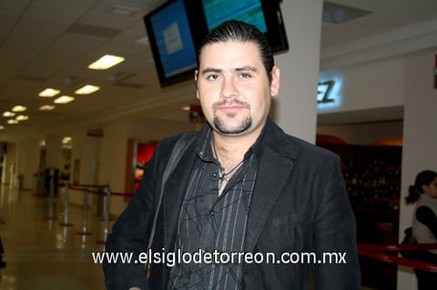 12122009 México.  Raymundo González salió con motivo de trabajo