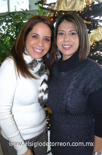 09122009 Mary Carmen Martínez  y Tere Castañeda.
