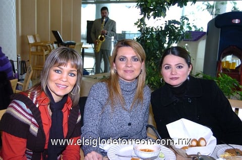 09122009 Invitadas. Brenda, Bere y Mónica.