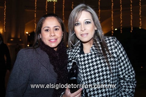 09122009 Selene Faudoa y Liliana Ramírez.