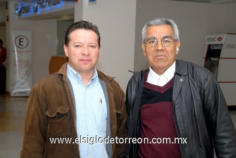 14122009 Bienvenidos. Francisco García y Héctor Torres llegaron procedentes de Guadalajara.