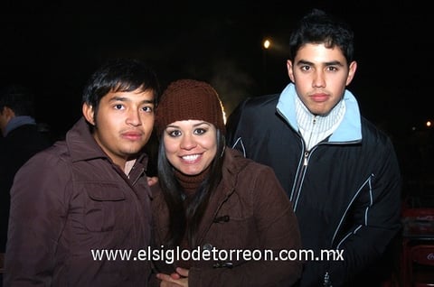 10122009 Jair, Miriam y Paco.
