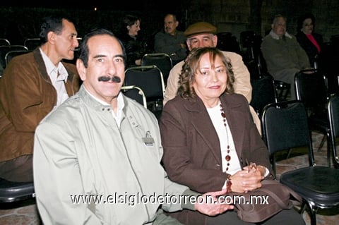 13122009 Raúl Muñoz De León y Lupita Segovia de Muñoz.