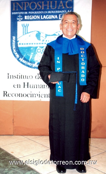 13122009 El viernes 11 de diciembre de 2009, recibió grado de Doctor en Derecho Penal Carlos Reséndez Estrada, con su tesis: 'Análisis del Sistema Justicia de Naturaleza Acusatorio Adversarial y Oral'. Participando como sinodales: Dr. Benjamín Noyola del Río, Dra. Magdalena de la Cruz González y Dr. Juan Calvillo Hernández, del Instituto de Posgrado en Humanidades.