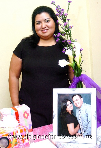 13122009 Karla De León Olivares fue homenajeada con una fiesta prenupcial.- Érick Sotomayor Fotografía