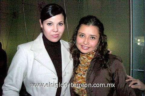 13122009 Lourdes Burgos y Karla Sosa. EL SIGLO DE TORREÓN/JESÚS HERNÁNDEZ